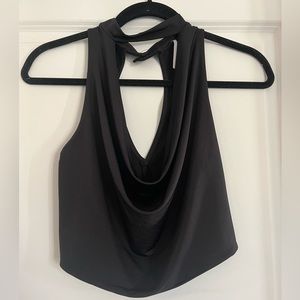 Cropped Black Scoop-neck Tank